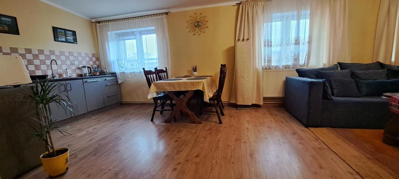 Apartament Alcatraz Z Kominkiem Камєнна-Ґура Екстер'єр фото